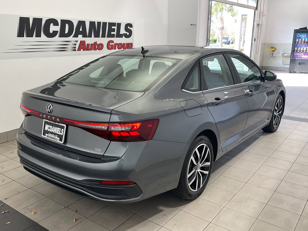 New 2026 Volkswagen Jetta 1.5T SE Sedan