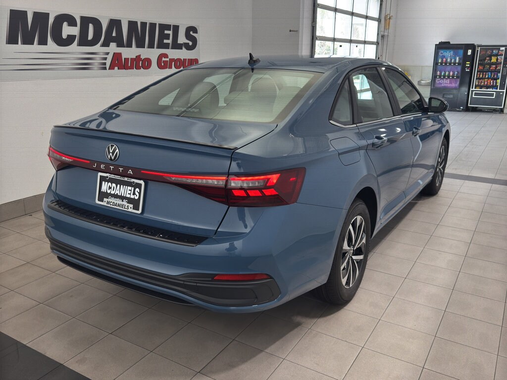 2025 Volkswagen Jetta 1.5T S photo 4