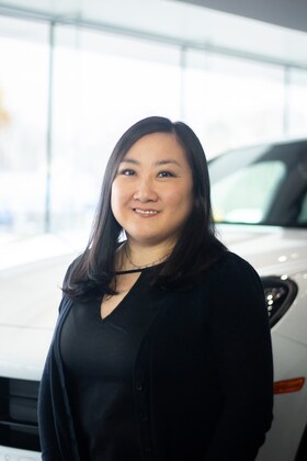 Staff member Lisa Base from ID_8730c4d4c3bd