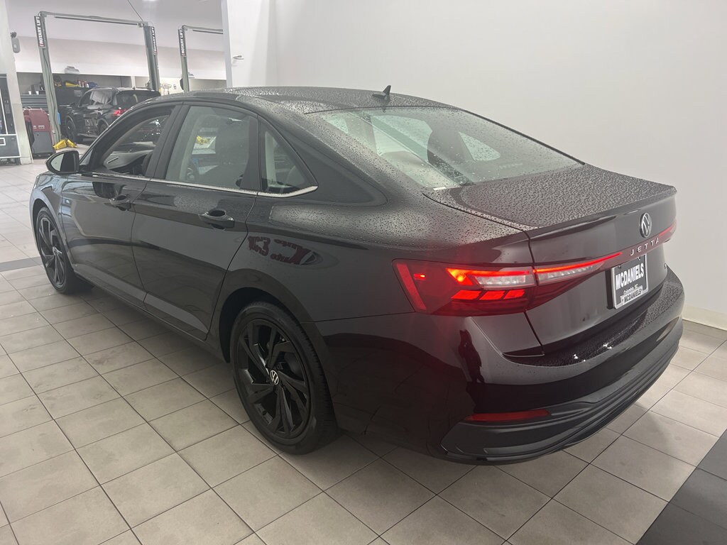 2025 Volkswagen Jetta 1.5T SE photo 4