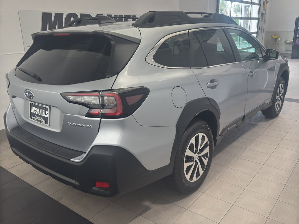 2025 Subaru Outback Premium photo 4