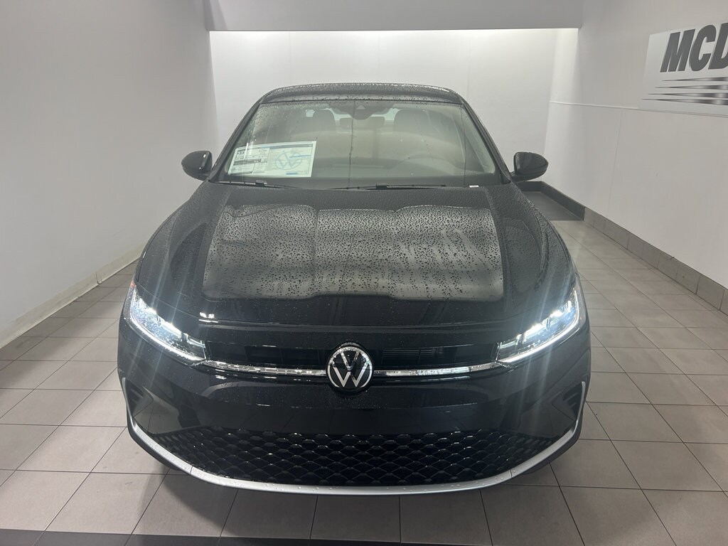 2025 Volkswagen Jetta 1.5T SE photo 2