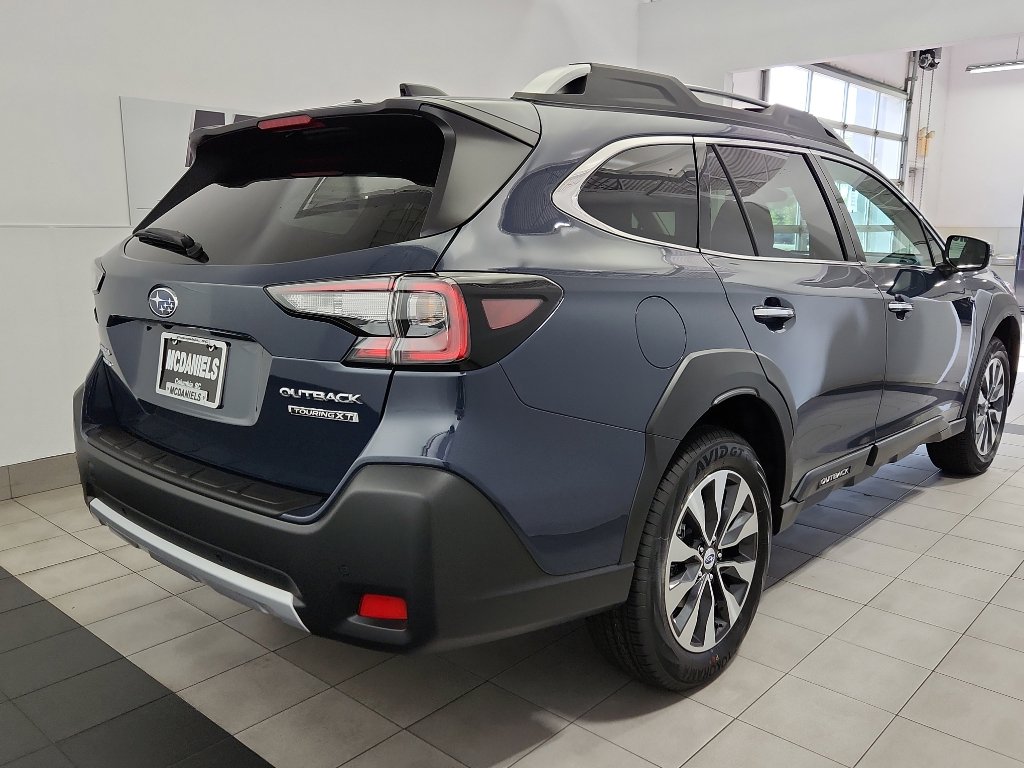 2025 Subaru Outback Touring XT photo 3