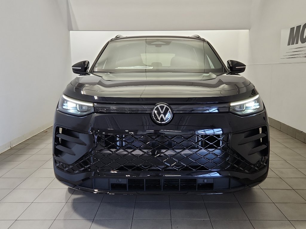 2025 Volkswagen Tiguan SE R-Line Black photo 3