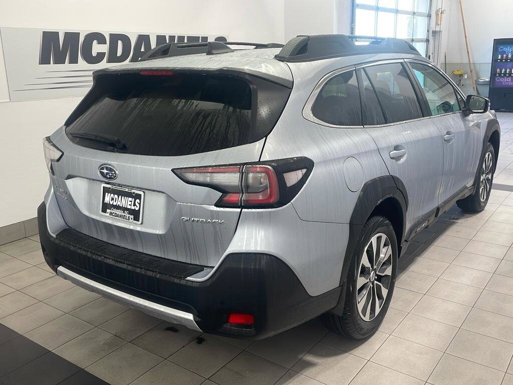2025 Subaru Outback Limited photo 4