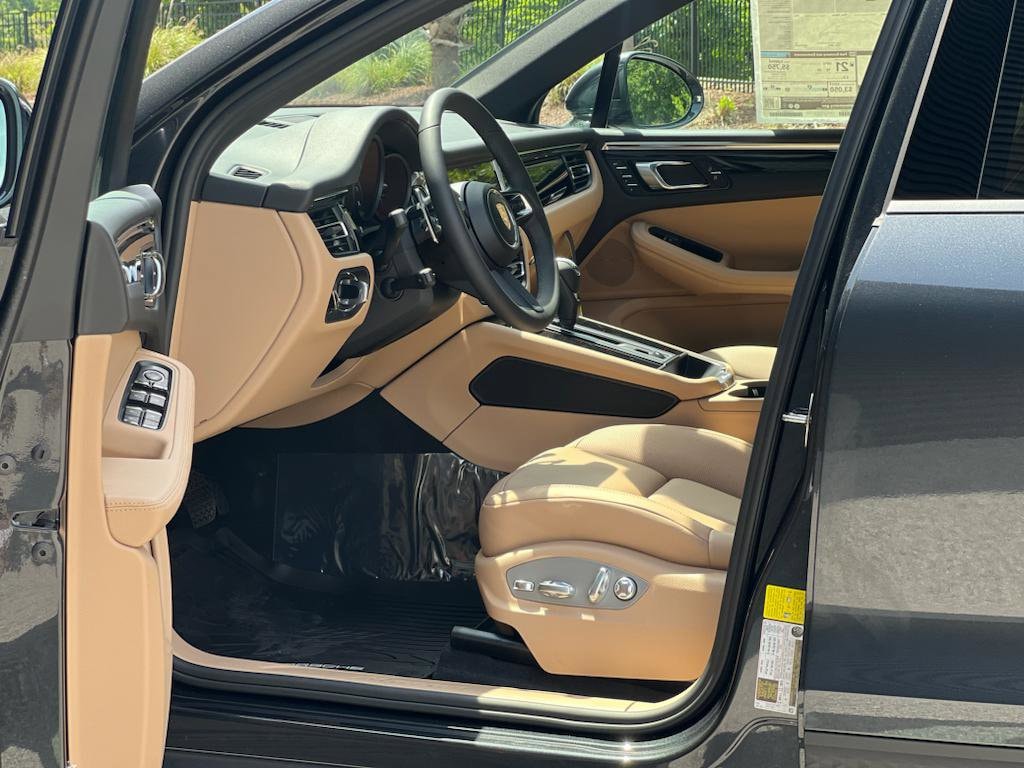 New 2025 Porsche Macan SUV