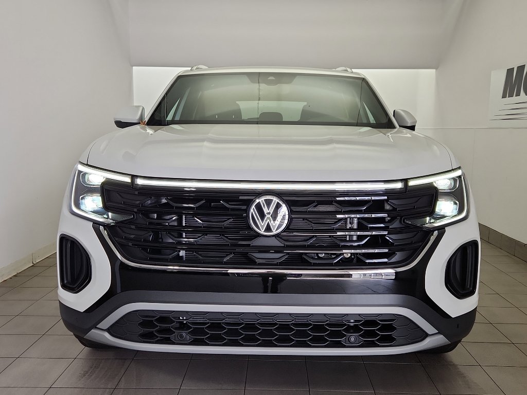 2026 Volkswagen Atlas Cross Sport SE Technology photo 3