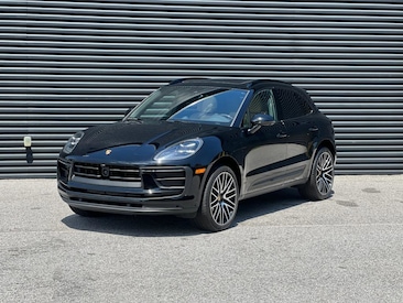 2025 Porsche Macan SUV