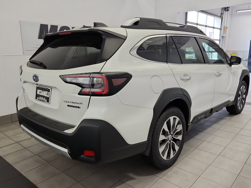 2025 Subaru Outback Touring photo 2