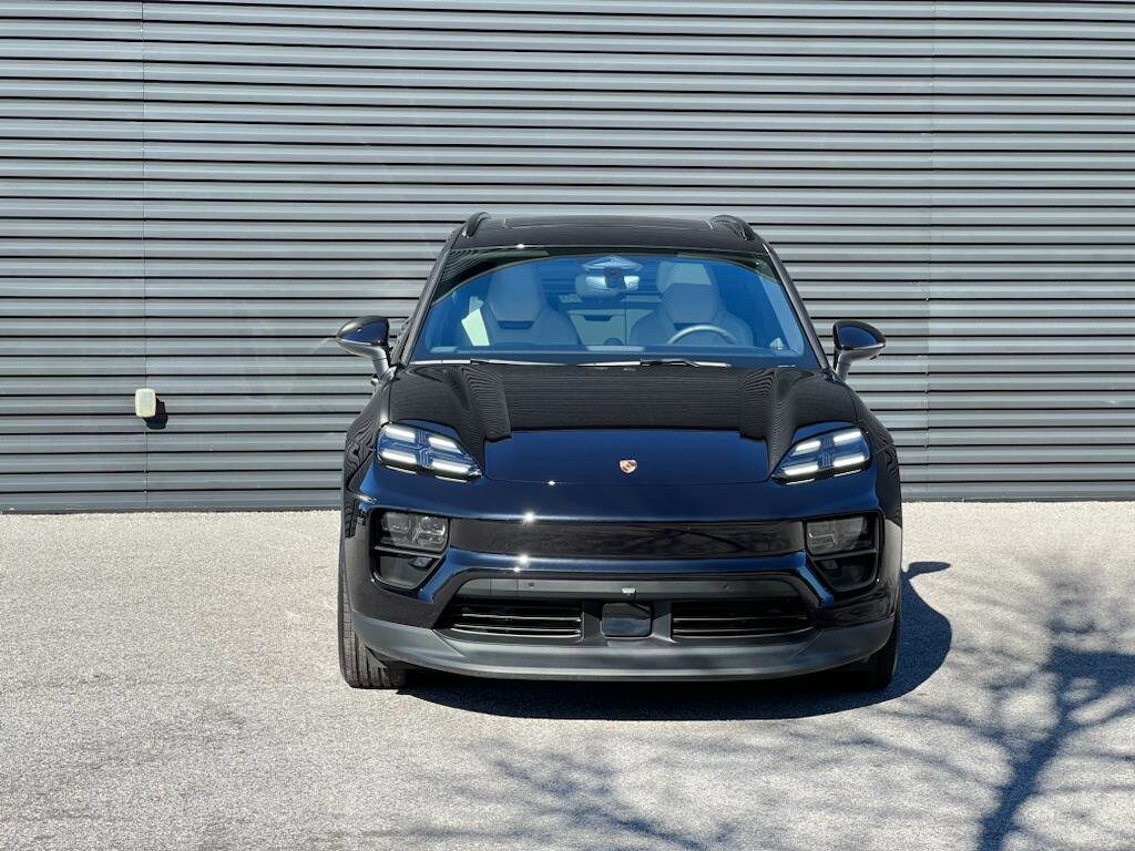 2024 Porsche Macan Electric 4 photo 2