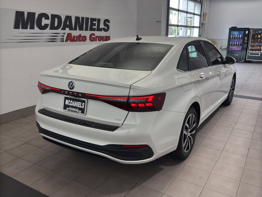 2025 Volkswagen Jetta 1.5T SE photo 4