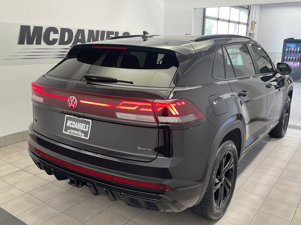 New 2025 Volkswagen Atlas Cross Sport 2.0T SEL R-Line Black SUV