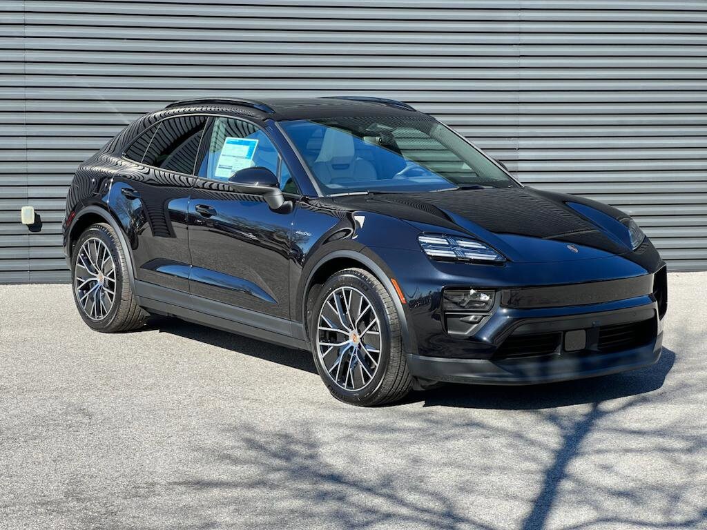 2024 Porsche Macan Electric 4 photo 3