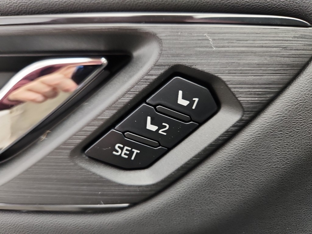 2026 Subaru Outback Touring - Photo 9
