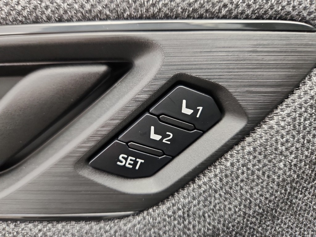 2026 Subaru Outback Limited - Photo 9
