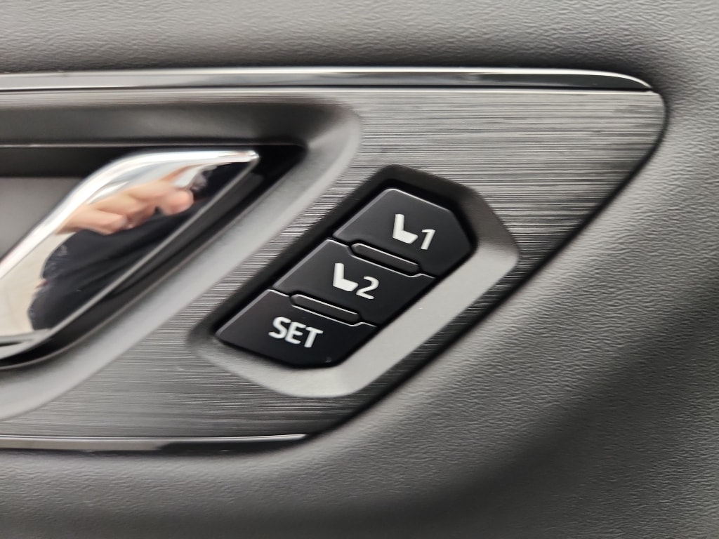 2026 Subaru Outback Touring XT - Photo 9
