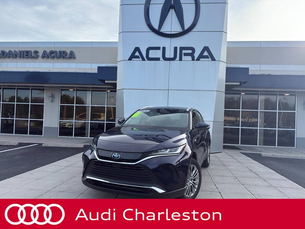 2021 Toyota Venza XLE's photo