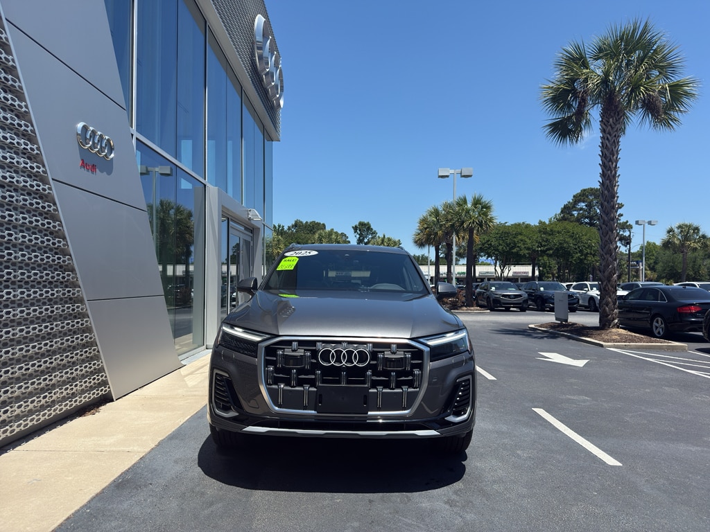 Used 2025 Audi Q7 45 Premium SUV
