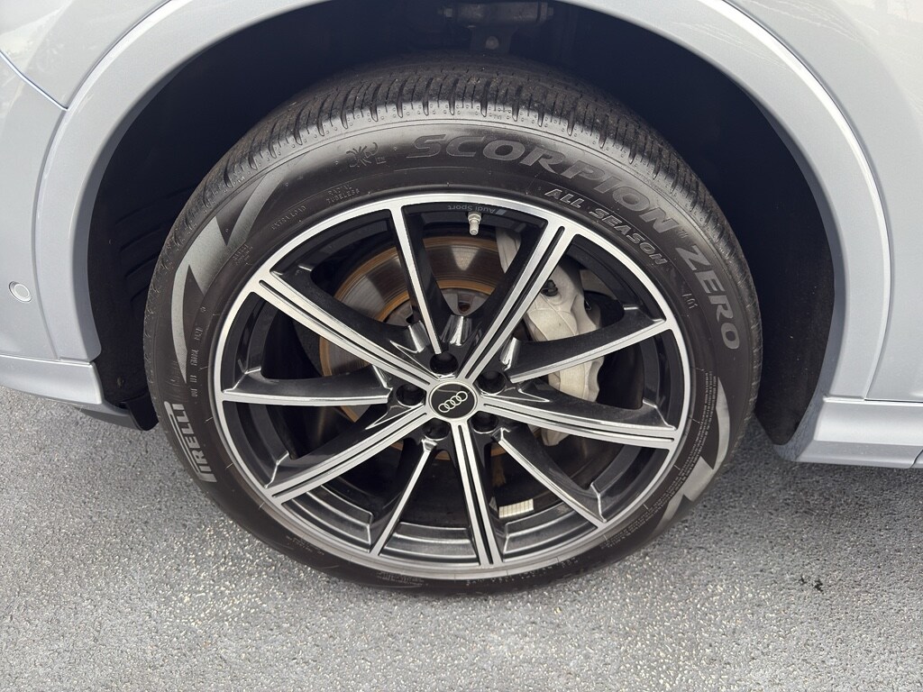 2022 Audi Q7 55 Premium Plus photo 4