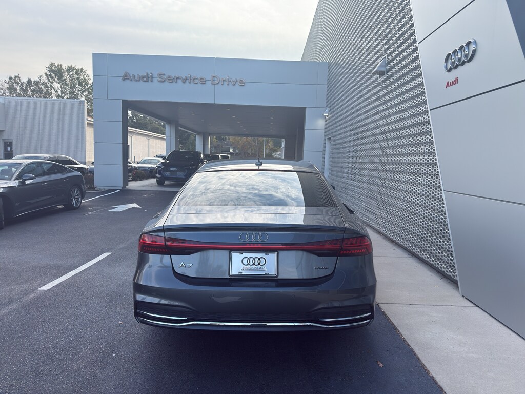 2021 Audi A7 55 Premium Plus photo 2