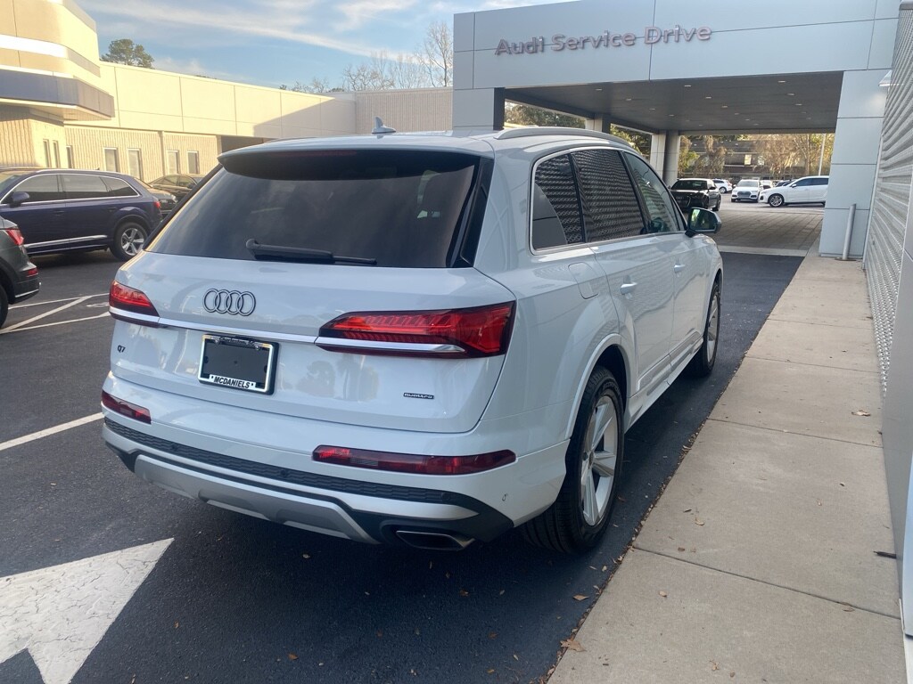 Certified 2025 Audi Q7 55 Premium SUV