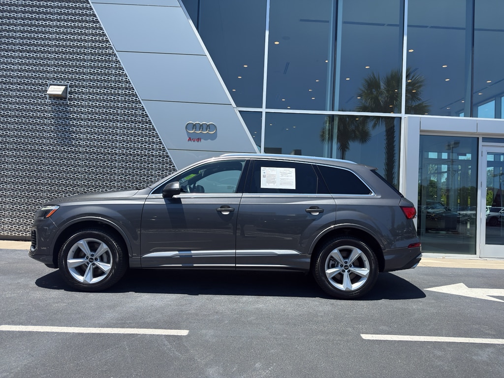Used 2025 Audi Q7 45 Premium SUV