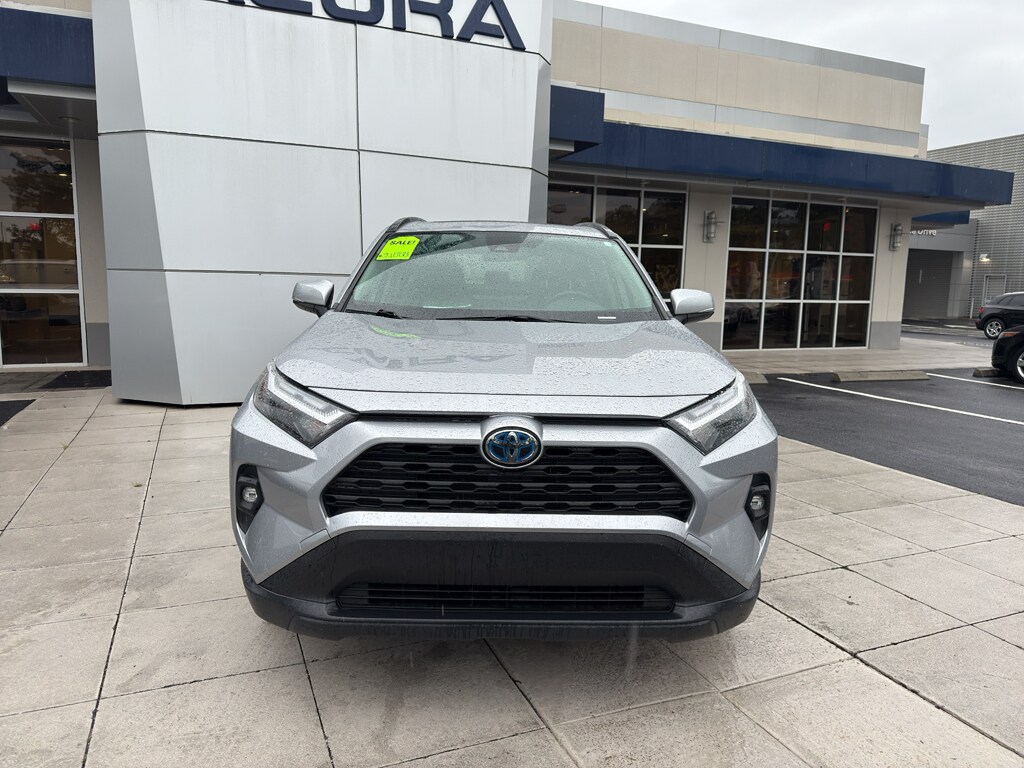 2023 Toyota RAV4 XLE Premium photo 2