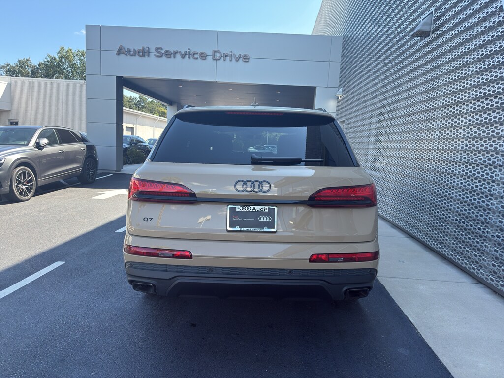 2025 Audi Q7 55 Premium photo 3