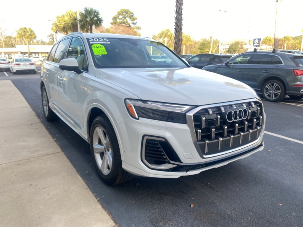 Certified 2025 Audi Q7 55 Premium SUV