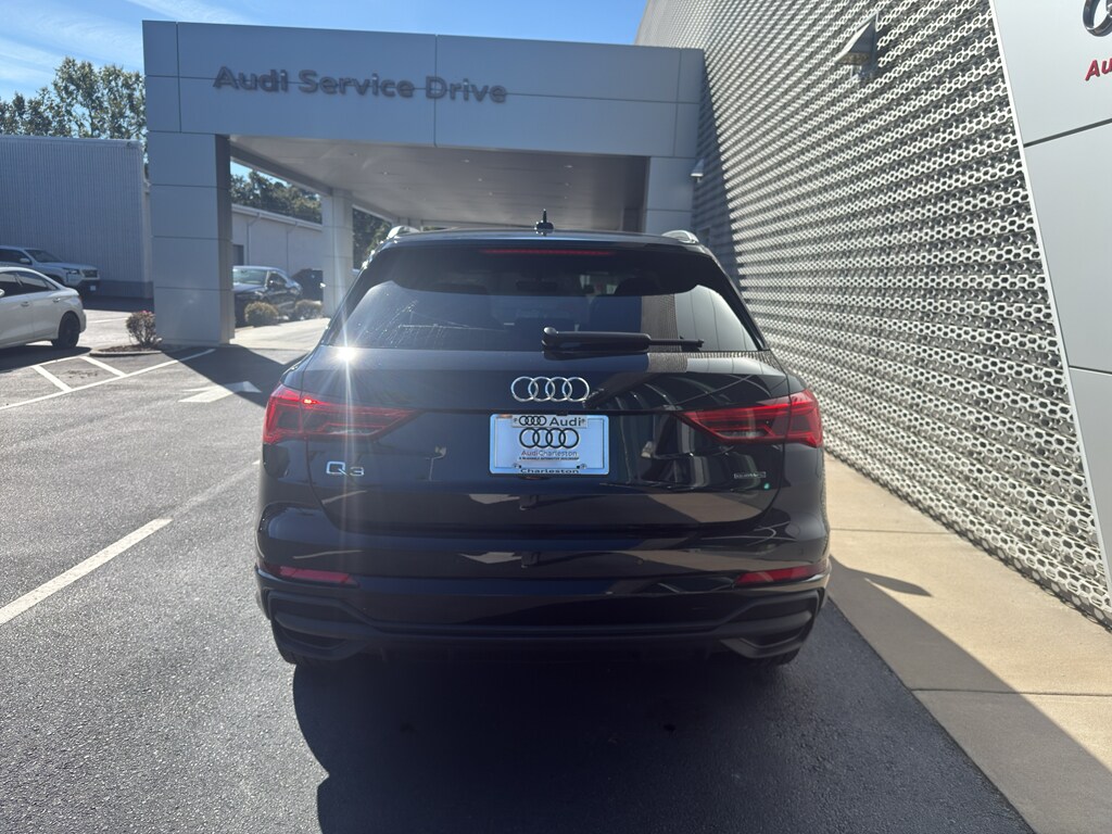 2025 Audi Q3 45 TFSI S line Premium photo 2
