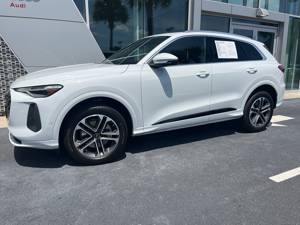 Certified 2025 Audi Q5 2.0T Premium SUV