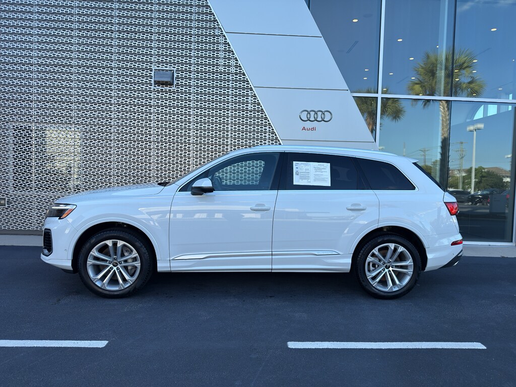 2025 Audi Q7 55 Premium photo 3