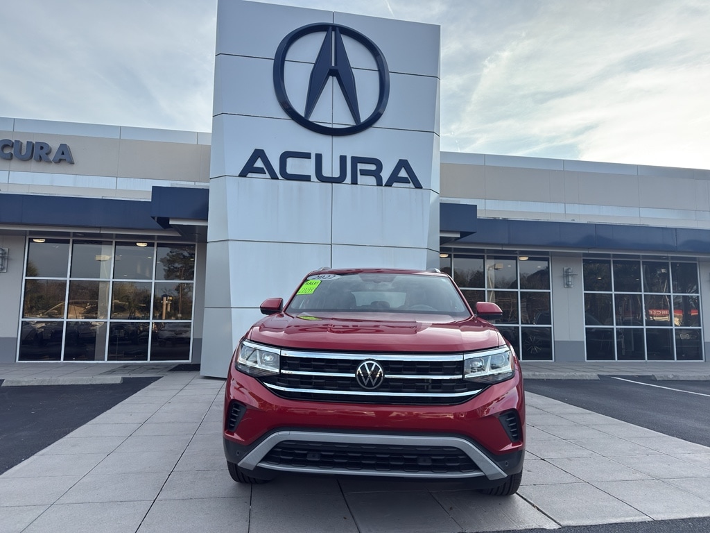 Used 2022 Volkswagen Atlas Cross Sport 2.0T SE w/Technology SUV