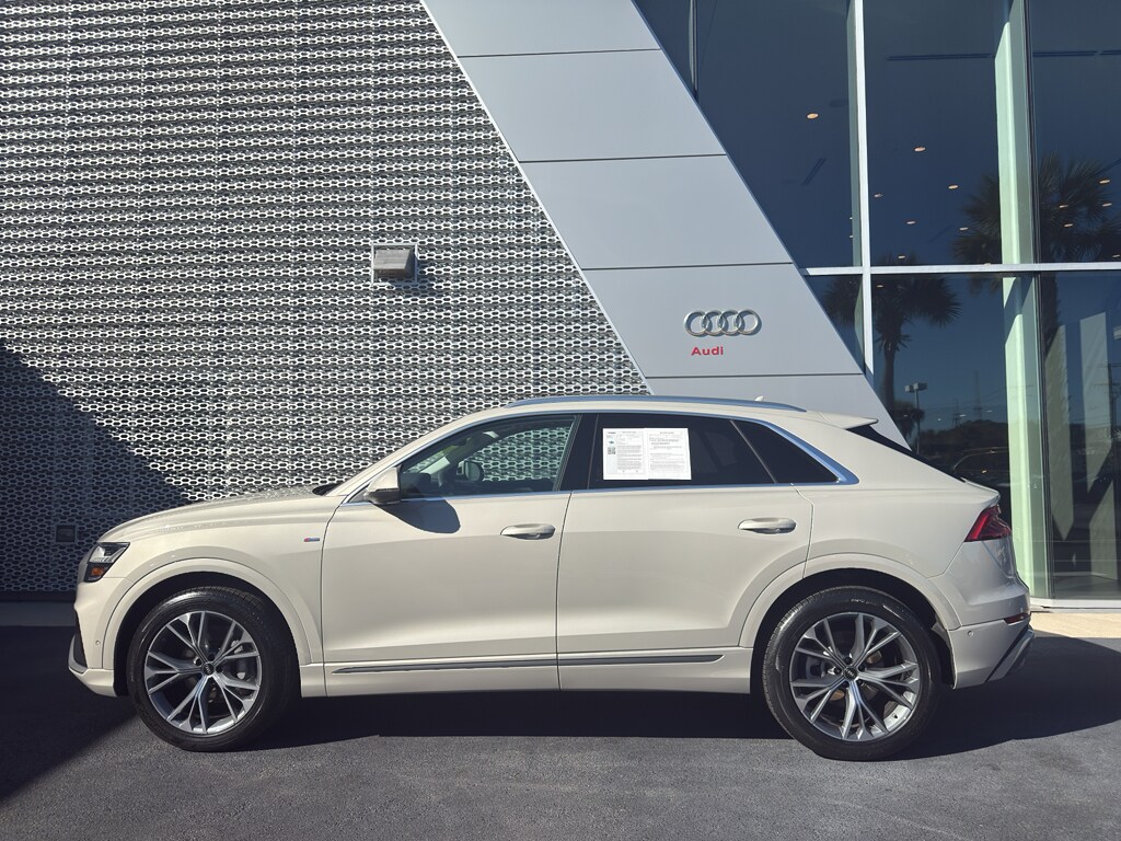 2023 Audi Q8 55 Premium photo 2