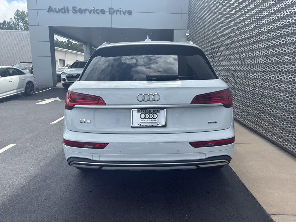 2022 Audi Q5 40 Premium photo 3