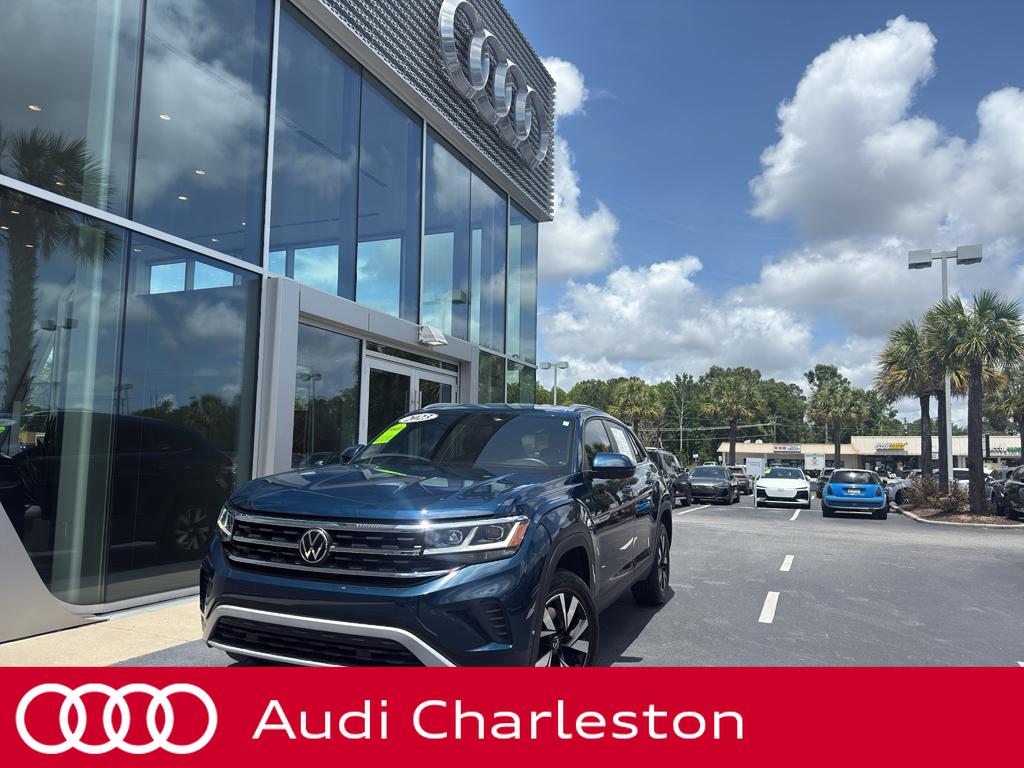 2023 Volkswagen Atlas Cross Sport 2.0T SE's photo