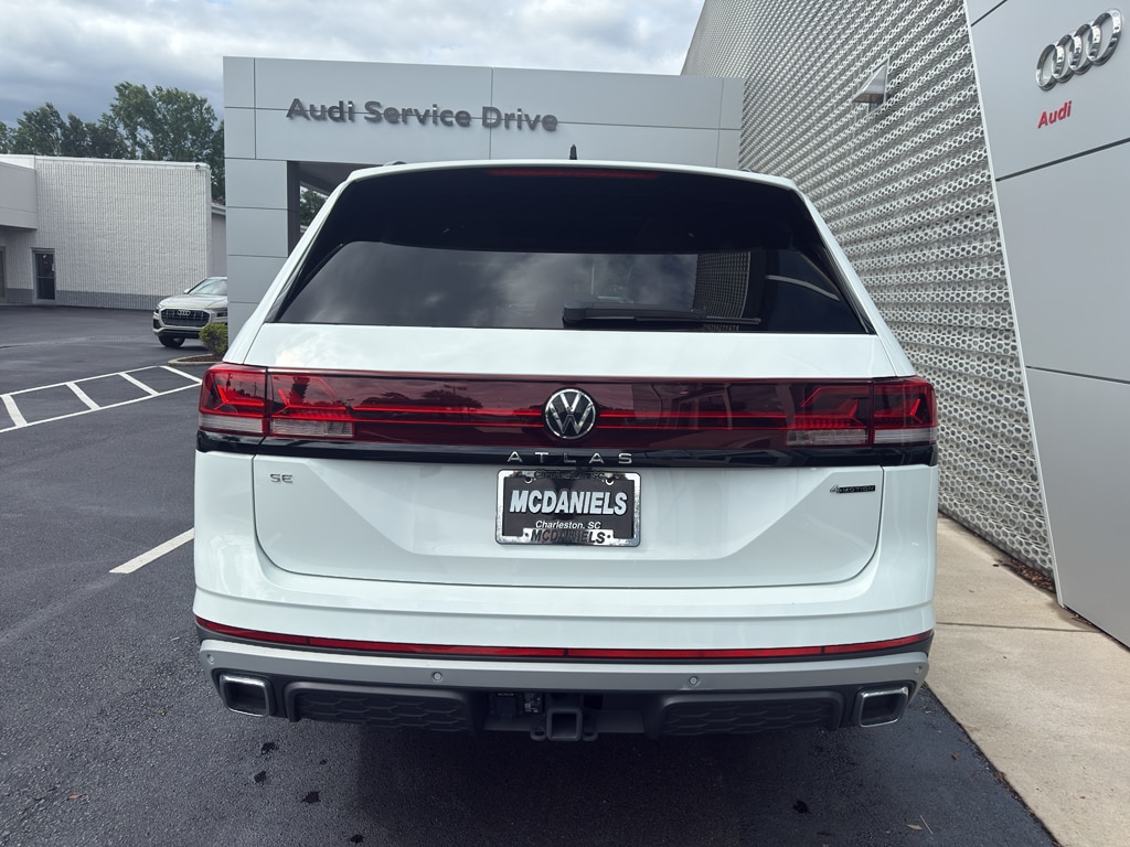 Used 2024 Volkswagen Atlas 2.0T Peak Edition SE w/Technology SUV