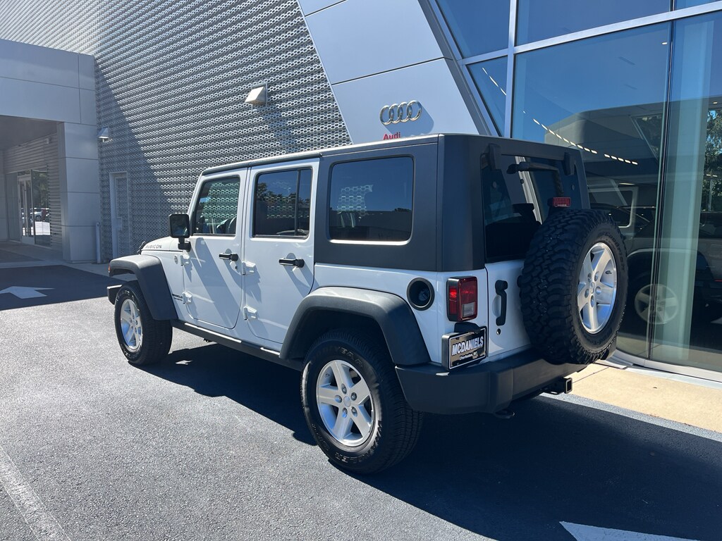 Used 2010 Jeep Wrangler Unlimited Rubicon SUV