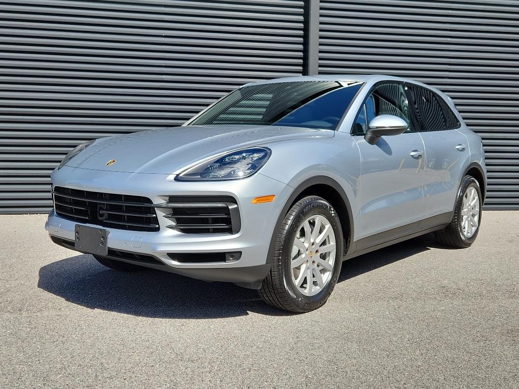 2020 Porsche Cayenne Base's photo