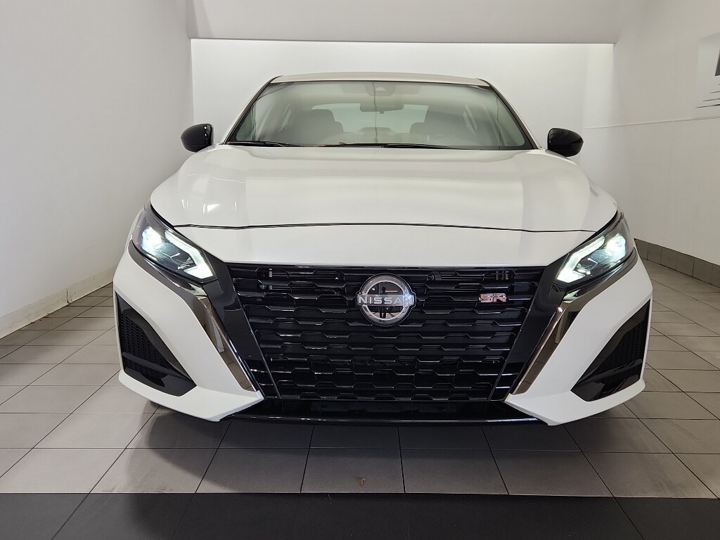 2024 Nissan Altima 2.5 SR photo 3