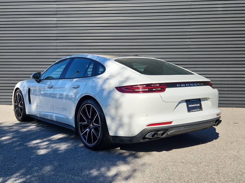 2019 Porsche Panamera Base 4 photo 3