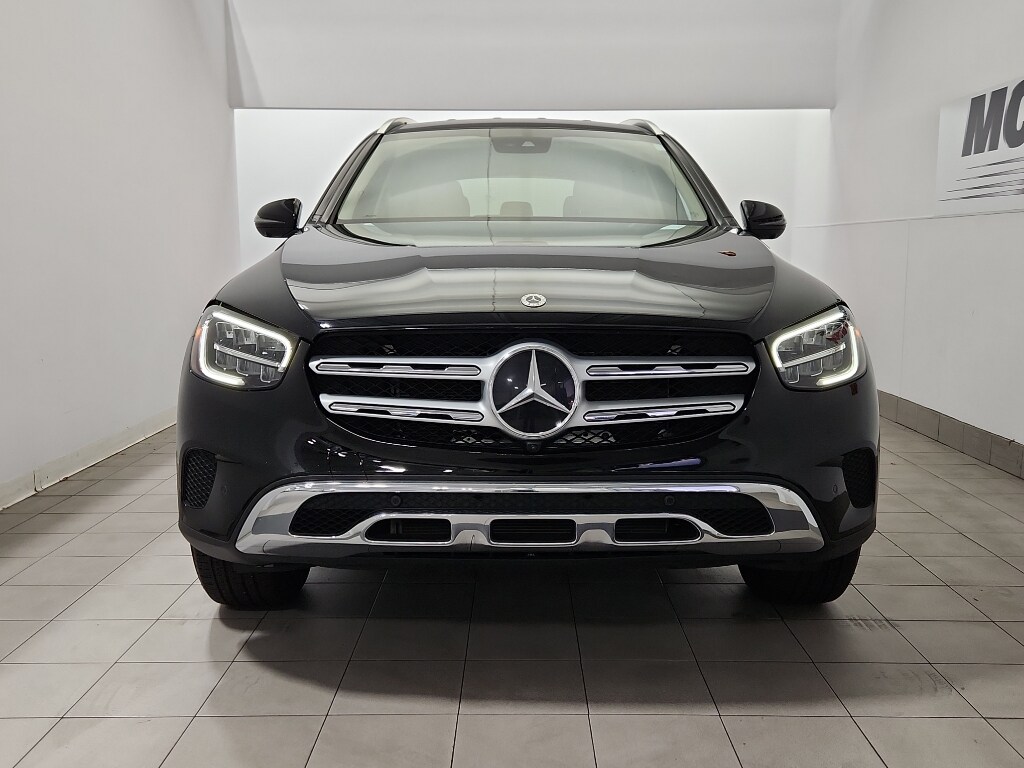 2022 Mercedes Benz GLC 300 photo 3