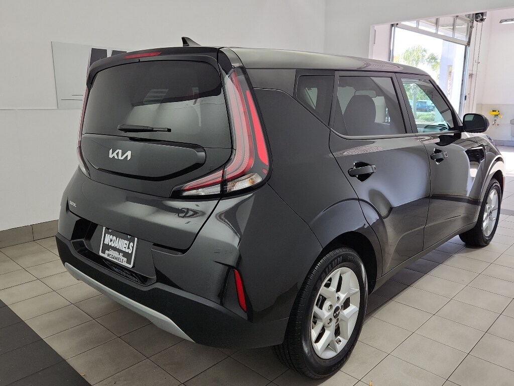 2024 Kia Soul LX photo 4