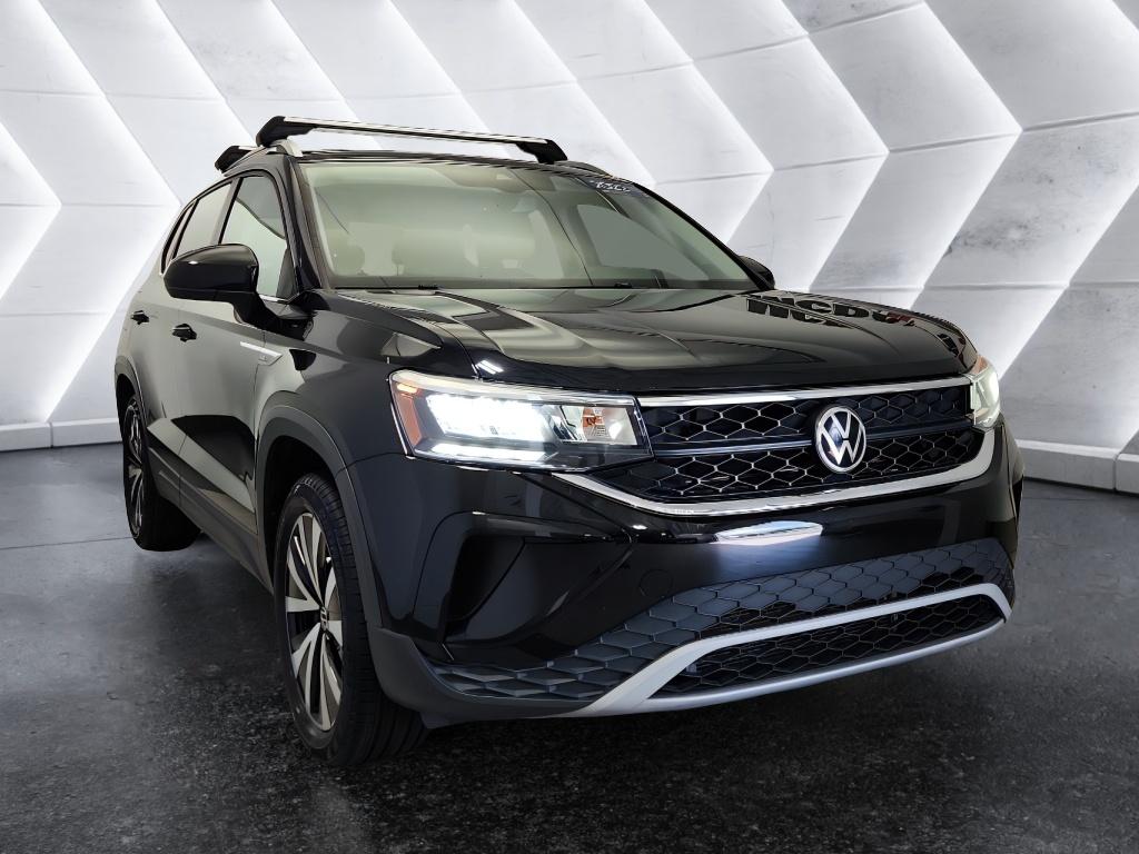 2022 Volkswagen Taos 1.5T SE 4Motion's photo
