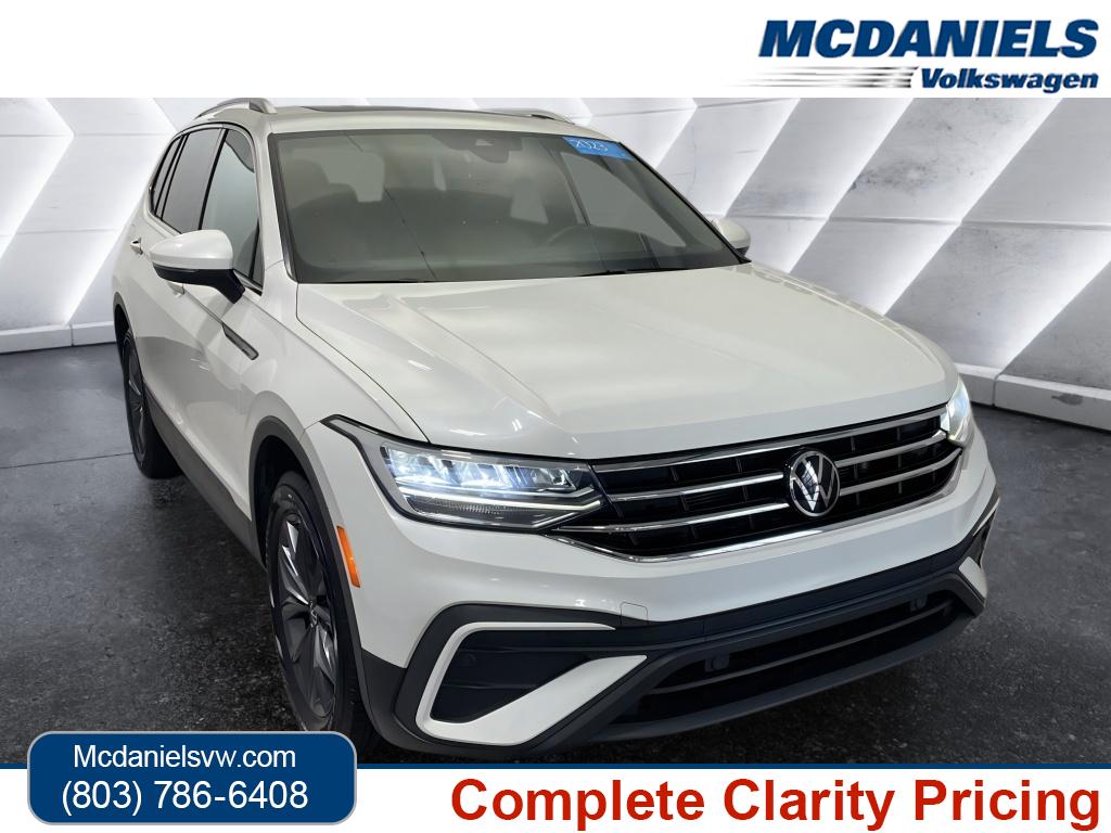 2023 Volkswagen Tiguan SE's photo