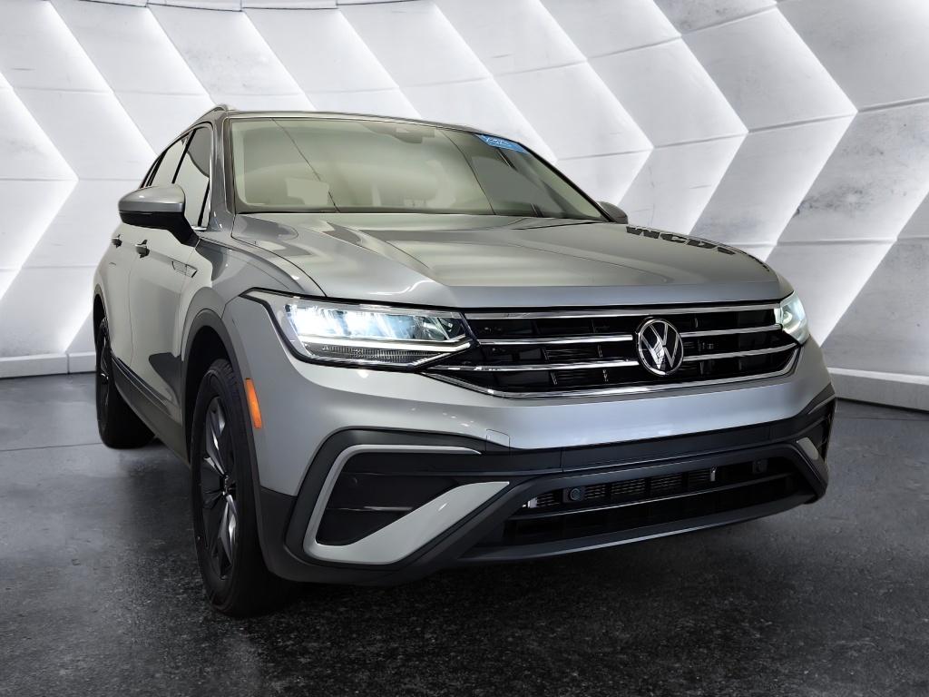 2023 Volkswagen Tiguan 2.0T SE's photo