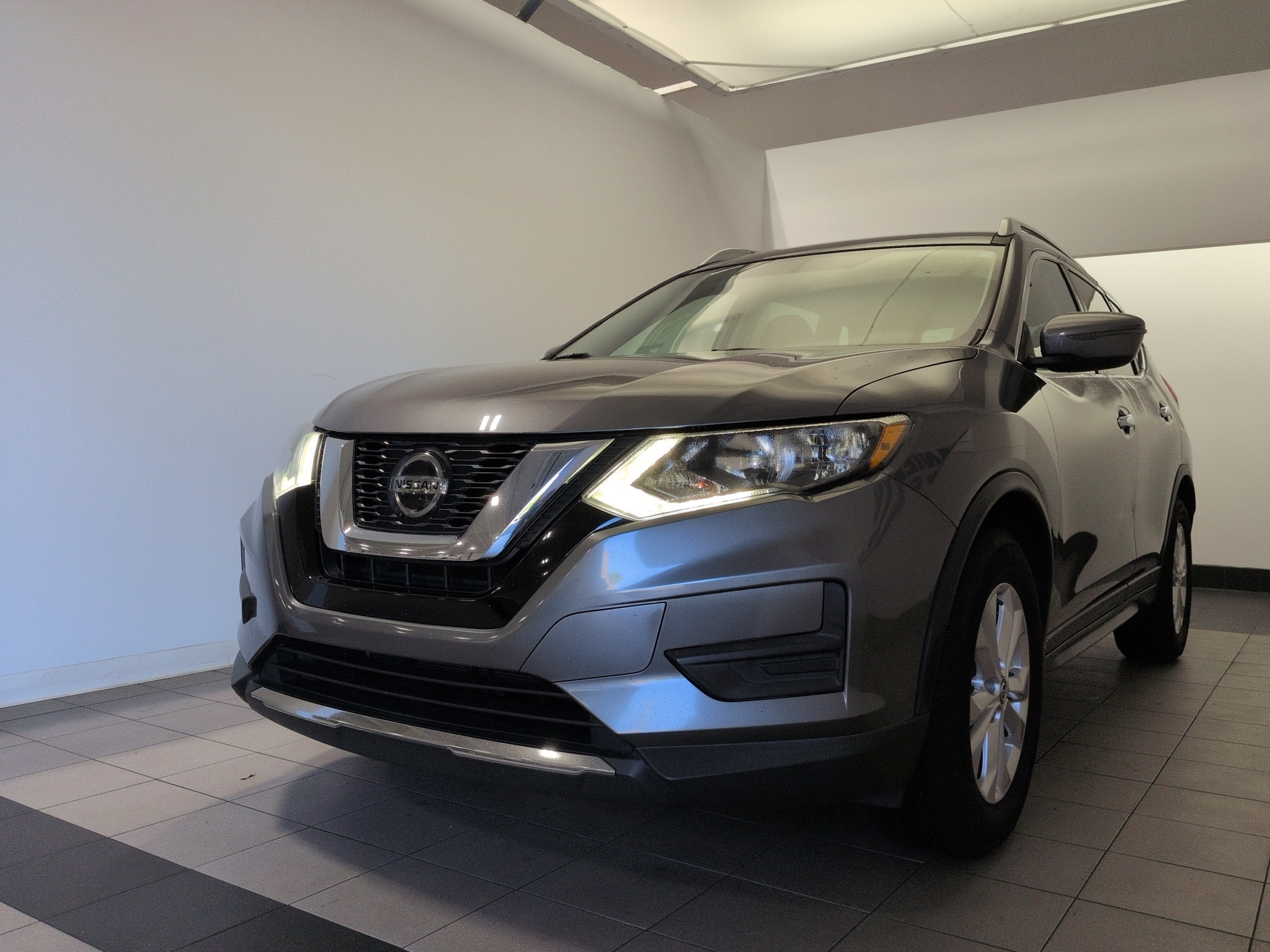 Used 2018 Nissan Rogue S with VIN 5N1AT2MT7JC851204 for sale in Orangeburg, SC
