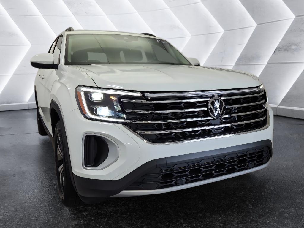 2025 Volkswagen Atlas 2.0T SE's photo