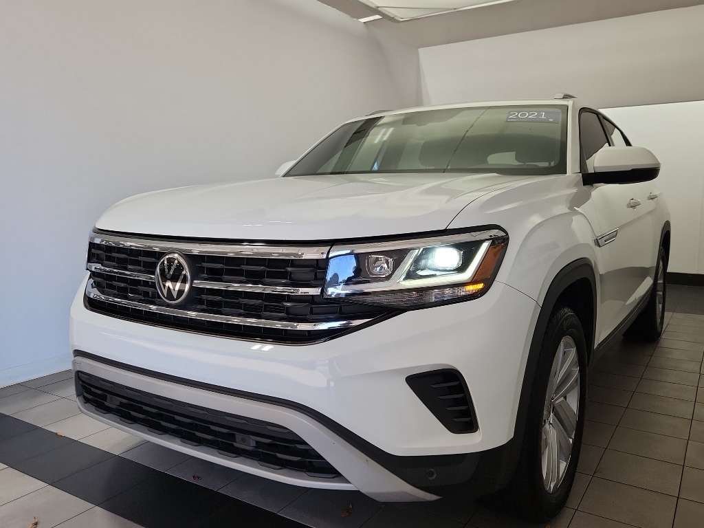 Certified 2021 Volkswagen Atlas Cross Sport 2.0T SE w/Technology SUV