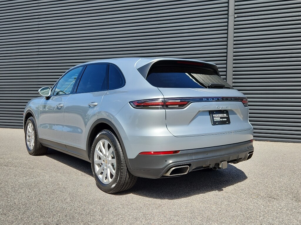 2020 Porsche Cayenne Base photo 3